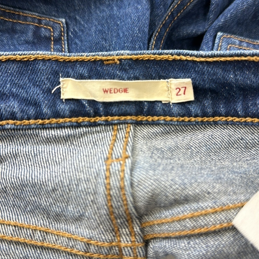 Levis ICON fit Wedgie Lifes Work Dark Wash womens ankle jeans 27 x 27 - Picture 4 of 15